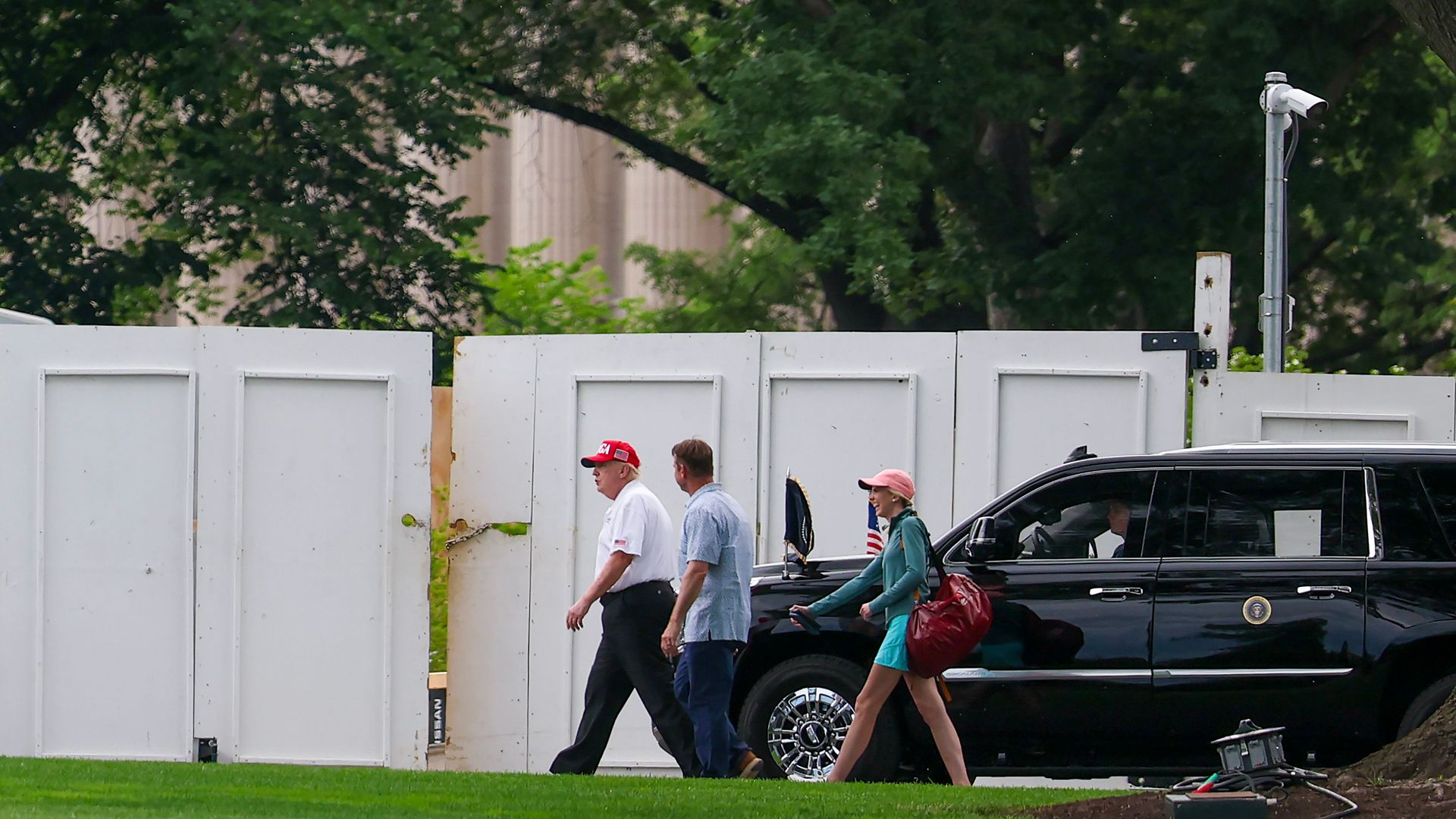 La place de Harp aux côtés de Trump
