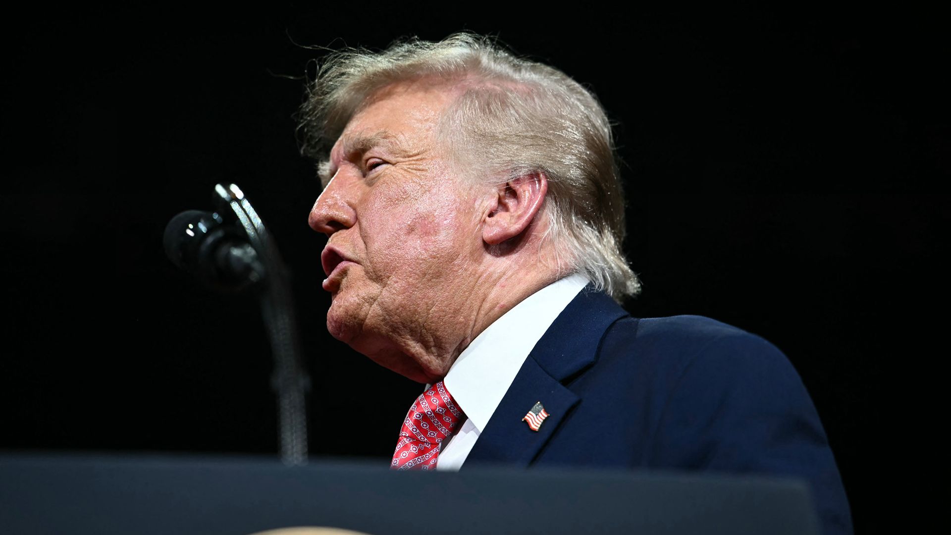 Trump Accuses Democrats of Wanting America to Burn
