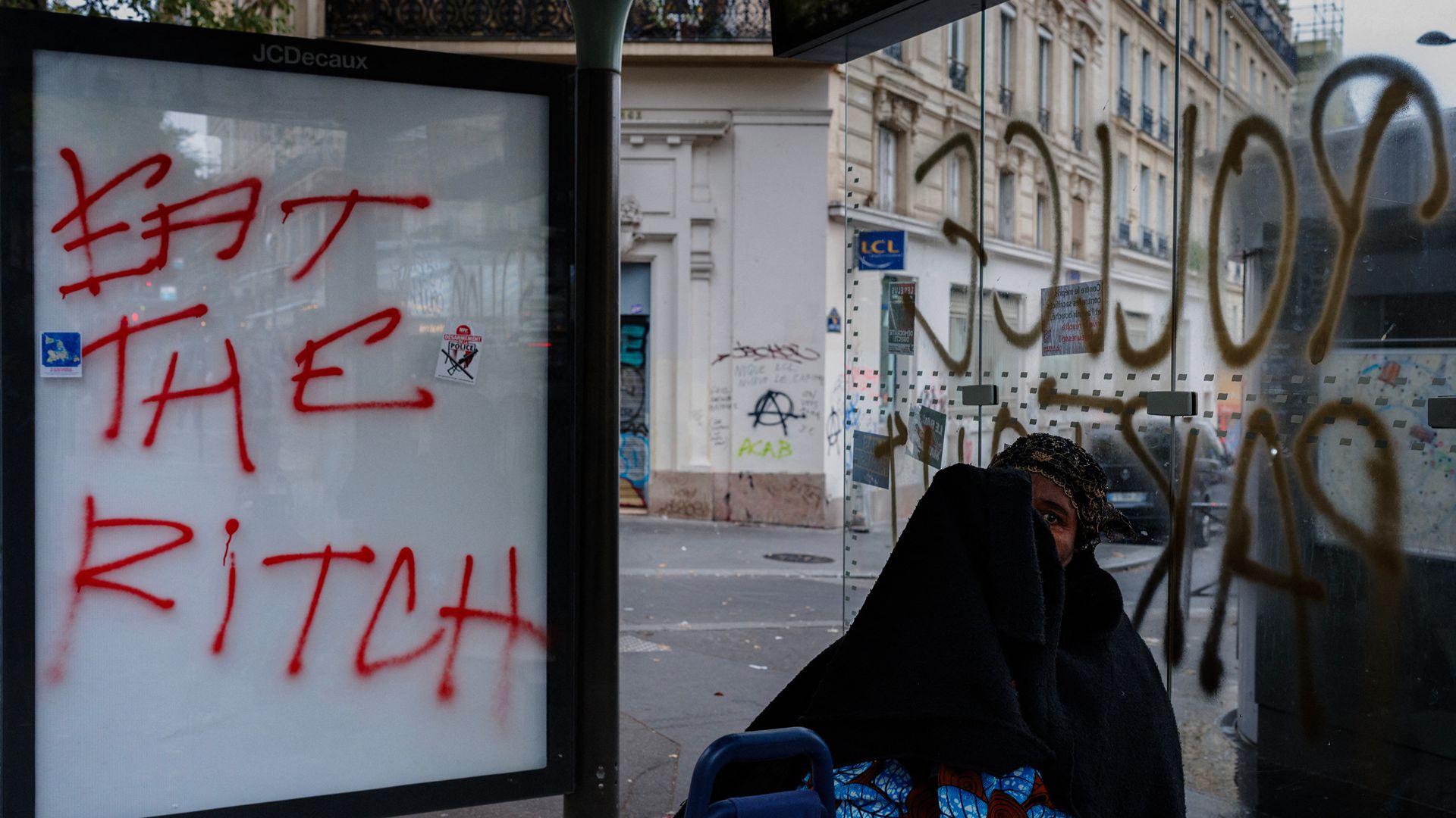 Trump Claims France Is Being «Conquered» by Migrants
