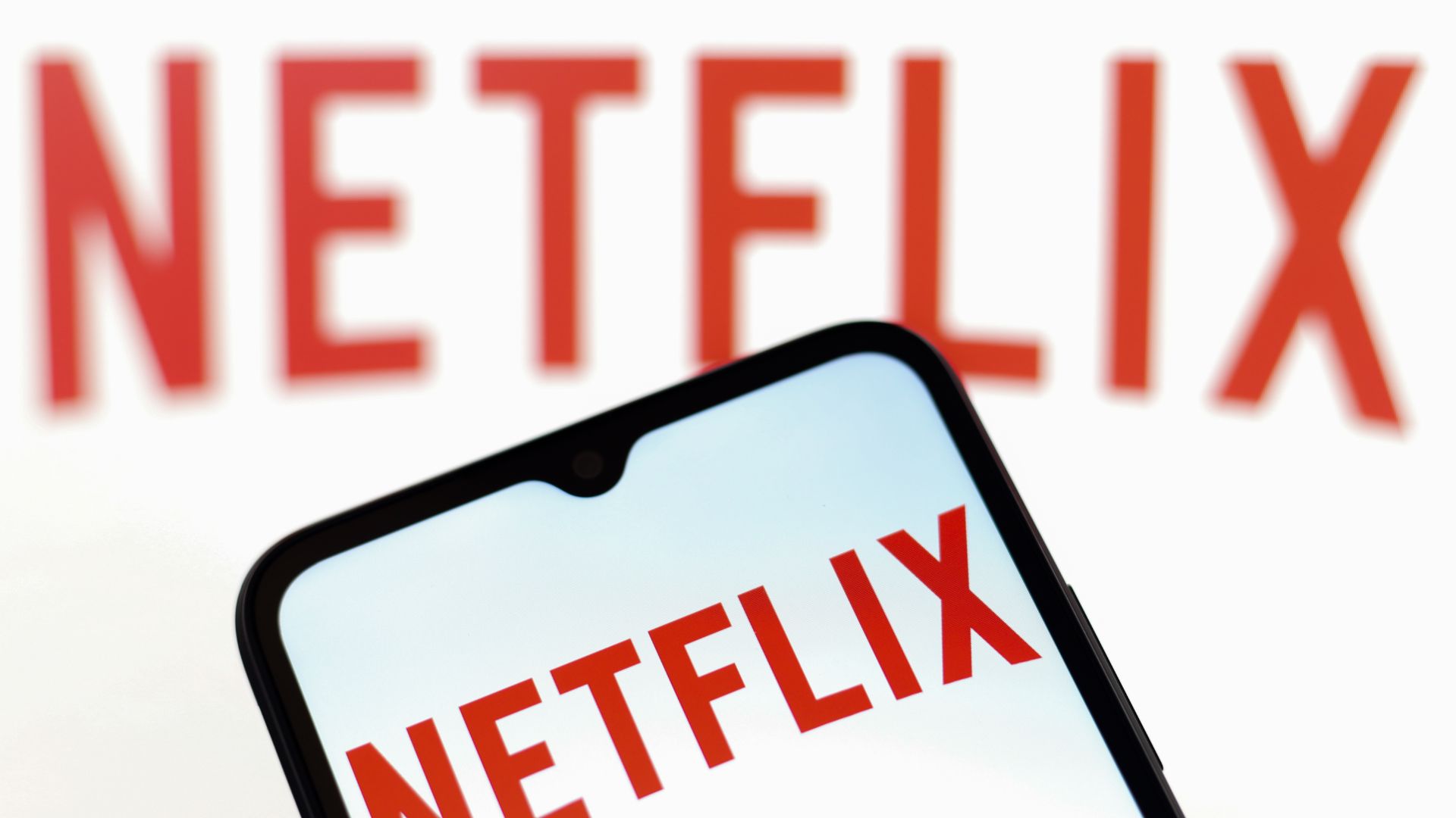 Netflix Reports Higher Profits Despite Market Backlash